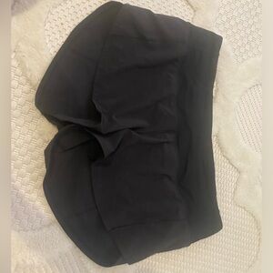 Black lululemon 2.5 inch size 4 speed ups
